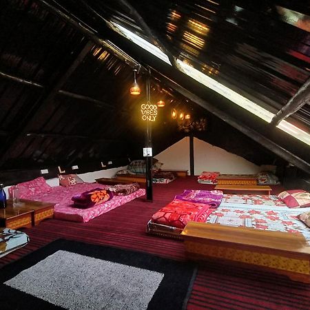 Hostel Stoner'S Delight Kulu Zewnętrze zdjęcie
