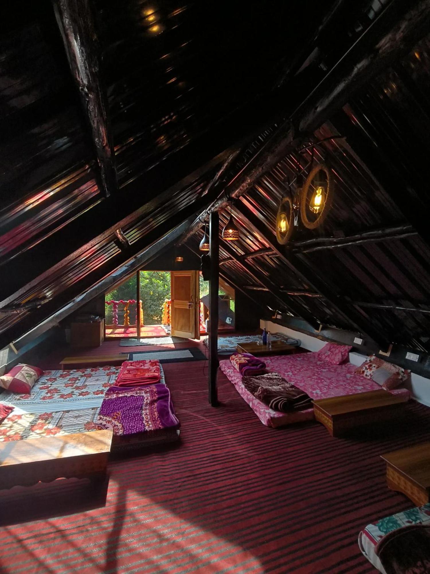 Hostel Stoner'S Delight Kulu Zewnętrze zdjęcie