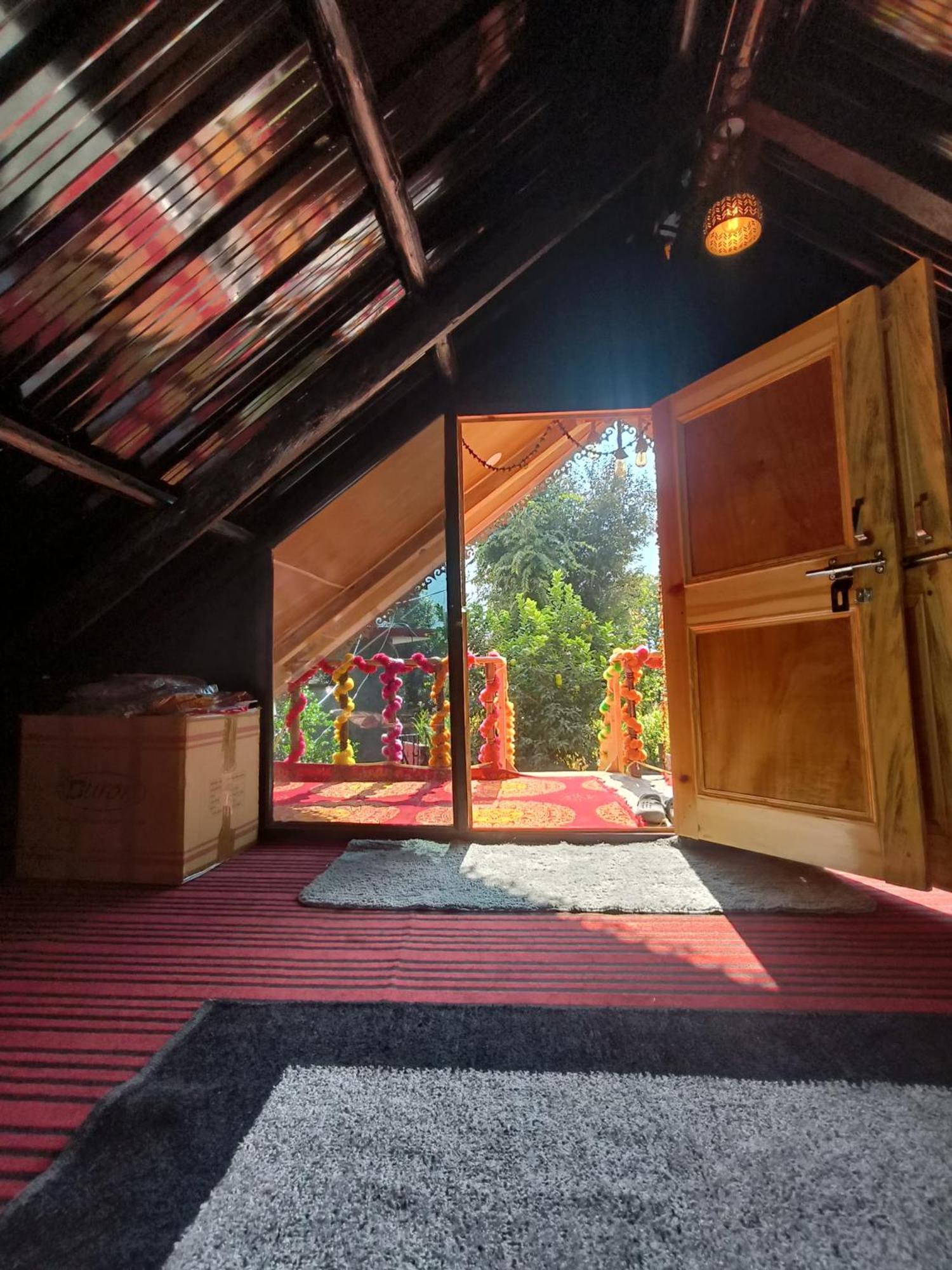 Hostel Stoner'S Delight Kulu Zewnętrze zdjęcie