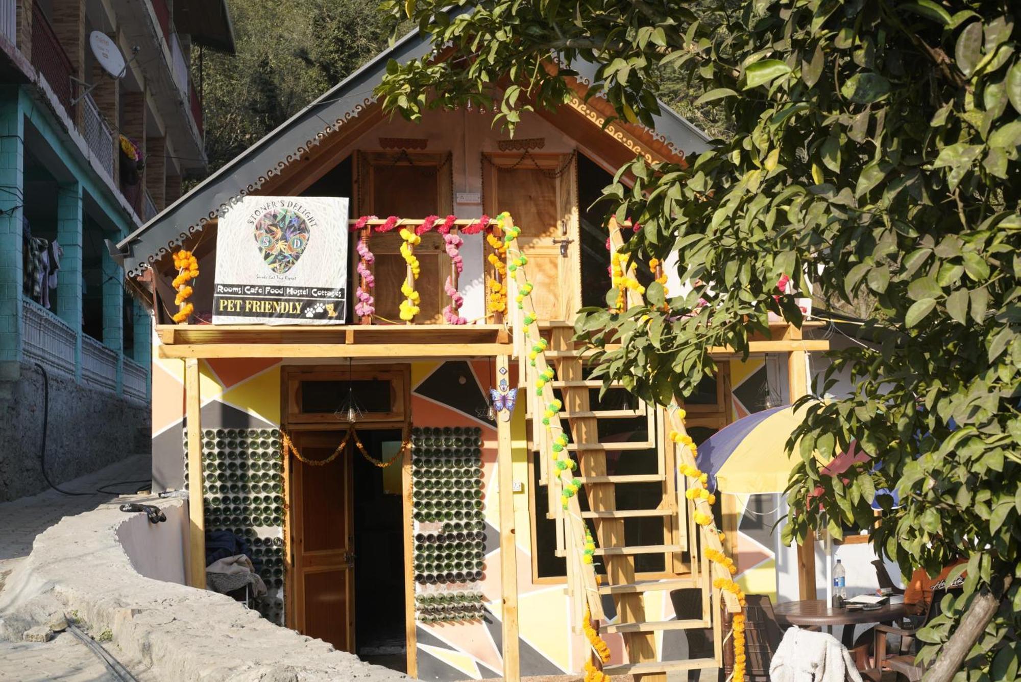 Hostel Stoner'S Delight Kulu Zewnętrze zdjęcie